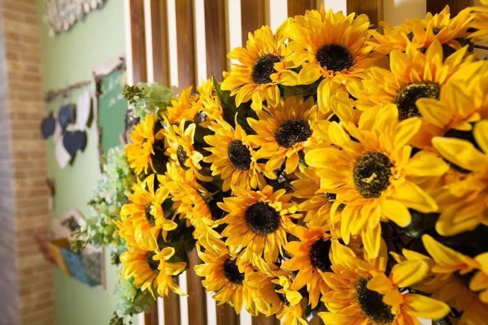 Sunflower B&B II Hualien Exterior foto